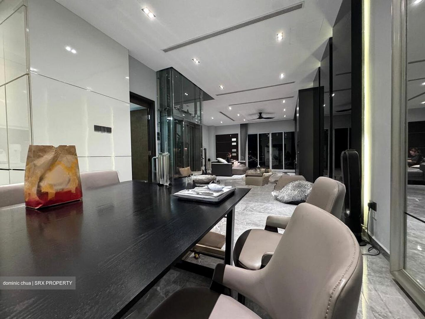 Seletar Hills Estate (D28), Terrace #558279301